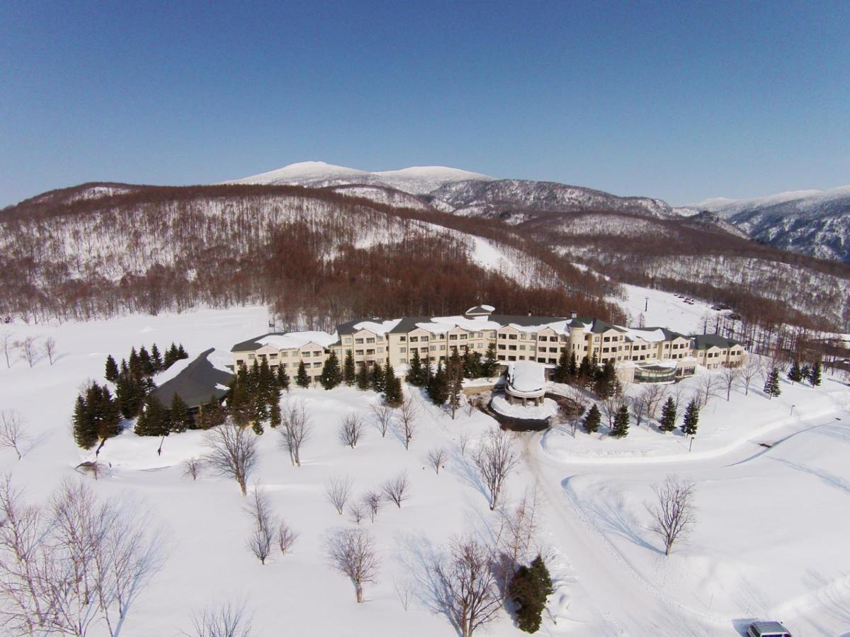 En Resort Grandeco Hotel Kitashiobara Buitenkant foto